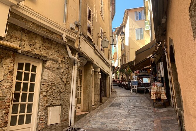 Taste Cannes – A Full French Riviera Food Tour by Do Eat Better - The Walk Itself: Pace, Group Size, and Comfort