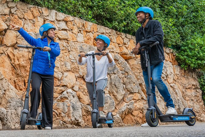 The essentials of Nice by electric scooter 1H30 - #ilovenice viewpoint for souvenir-level photos