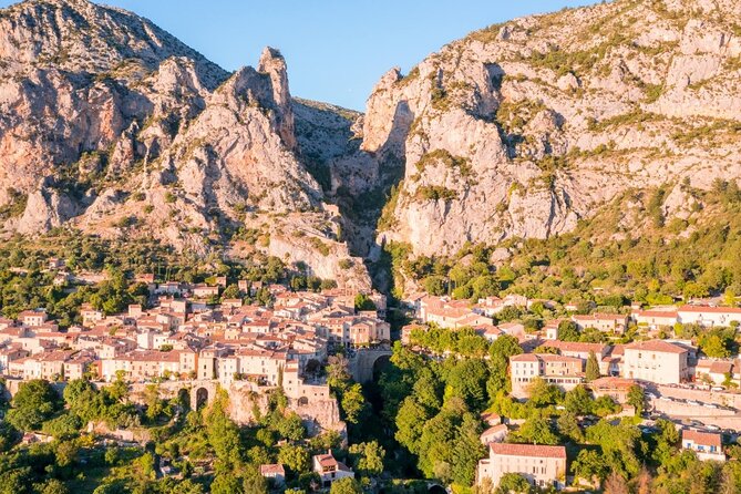 Verdon Gorge: The Grand canyon of Europe, Lake and Lavender - Gorges du Verdon viewpoints: turquoise river and deep canyon scale