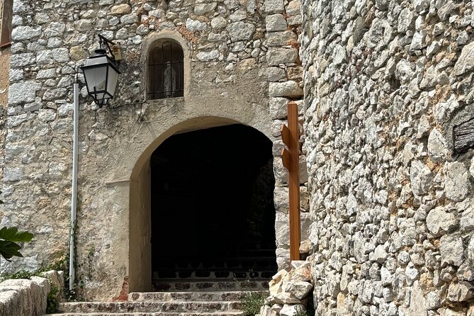 Villages Médiévaux,Grasse, Gourdon, Tourrettes sur Loup, St Paul - Price and logistics: what you get for about $108.61