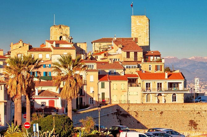 Visit of Antibes Juan-Les-Pins by convertible bus - Hop-on, all-day value, and how to make the timing work