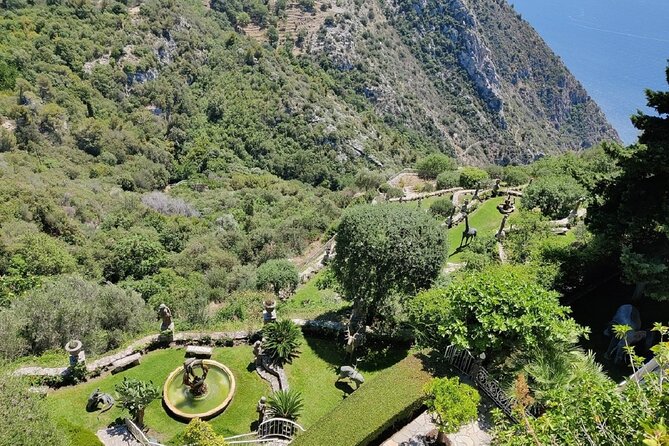 Visit of the Medieval Village of Èze - Stop 3: Chemin de la Chapelle and the Chapel of the Holy Cross