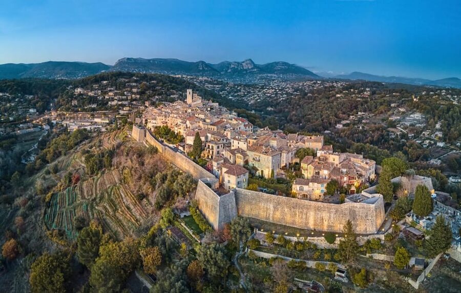 Visit Saint Paul de Vence, Antibes, and Cannes: 7-Hour Tour - Practical tips so the day feels easy (not rushed)